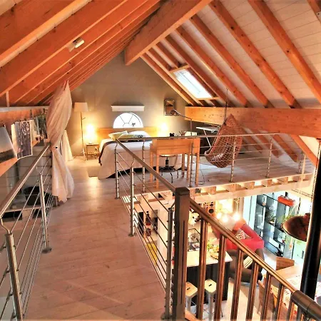 Wooden House In Quirin With Nordic Bath