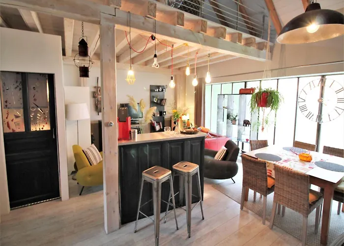 Prázdninový dům In By & Town